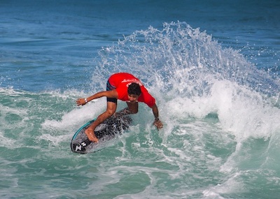 Vento Forte Encurta Primeiro Dia do Euro Skim Tour em Sesimbra; Sábado Promete Maratona de Skimboard