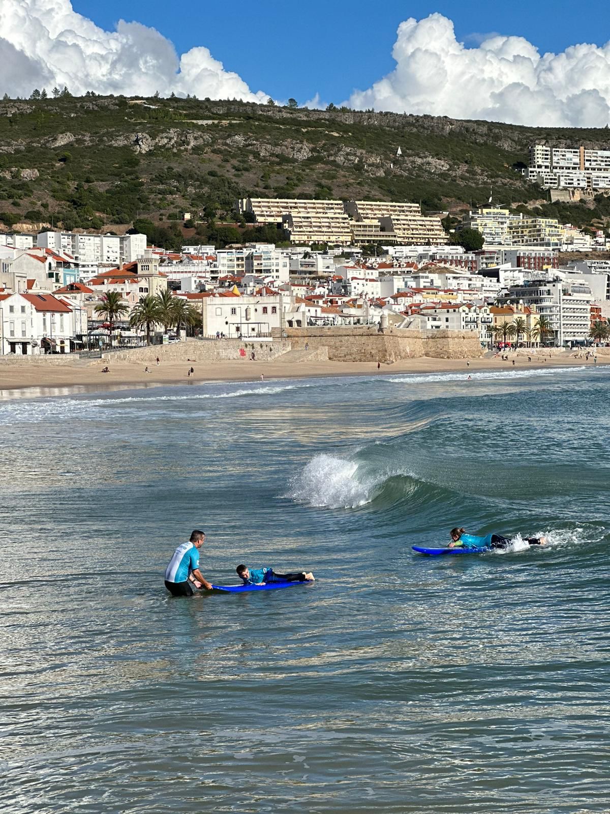 Winter Sessions - Aula de Surf, Bodyboad e Skimboard - Sábado dia 10 de fevereiro - 10h30 às 12h30 - Praia do Ouro, Sesimbra