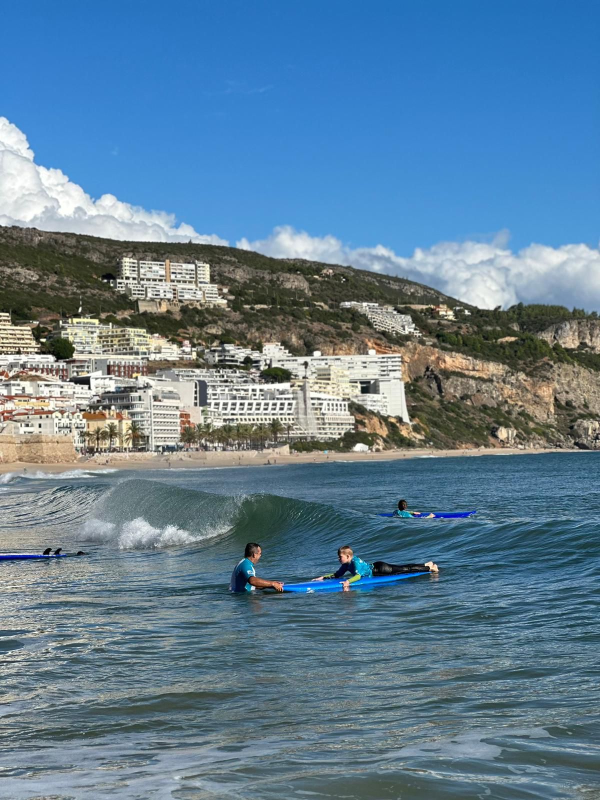 Winter Sessions - Aula de Surf, Bodyboad e Skimboard - Terça-Feira dia 13 de fevereiro - 10h30 às 12h30 - Praia do Ouro, Sesimbra