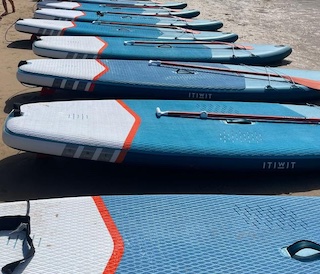 O Surf Clube de Sesimbra oferece Pranchas de SUP para Passeios durante o SUP Festival 2023